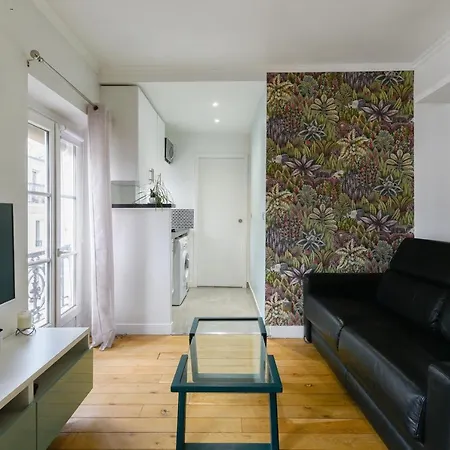 Studio Au Coeur Des Abbesses Parigi